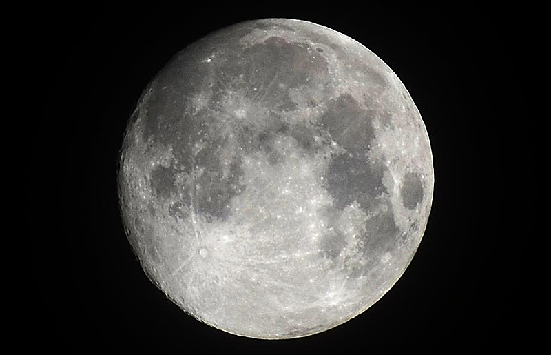 moon-web1